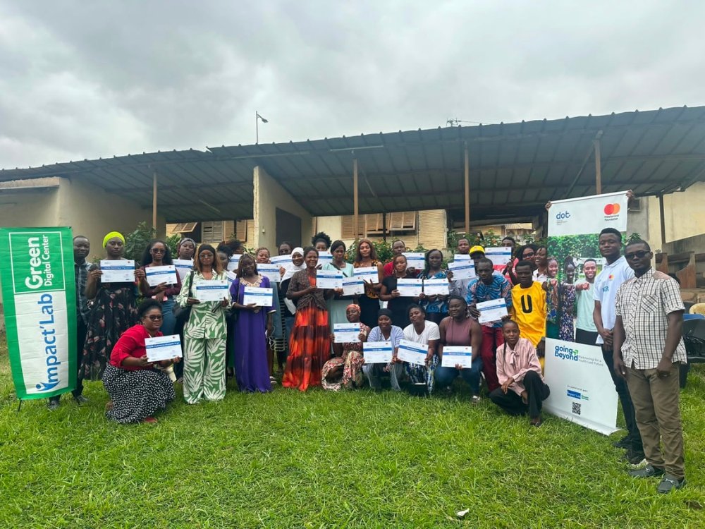 Programme Going Beyond Digital Business : Remise de diplômes aux jeunes filles